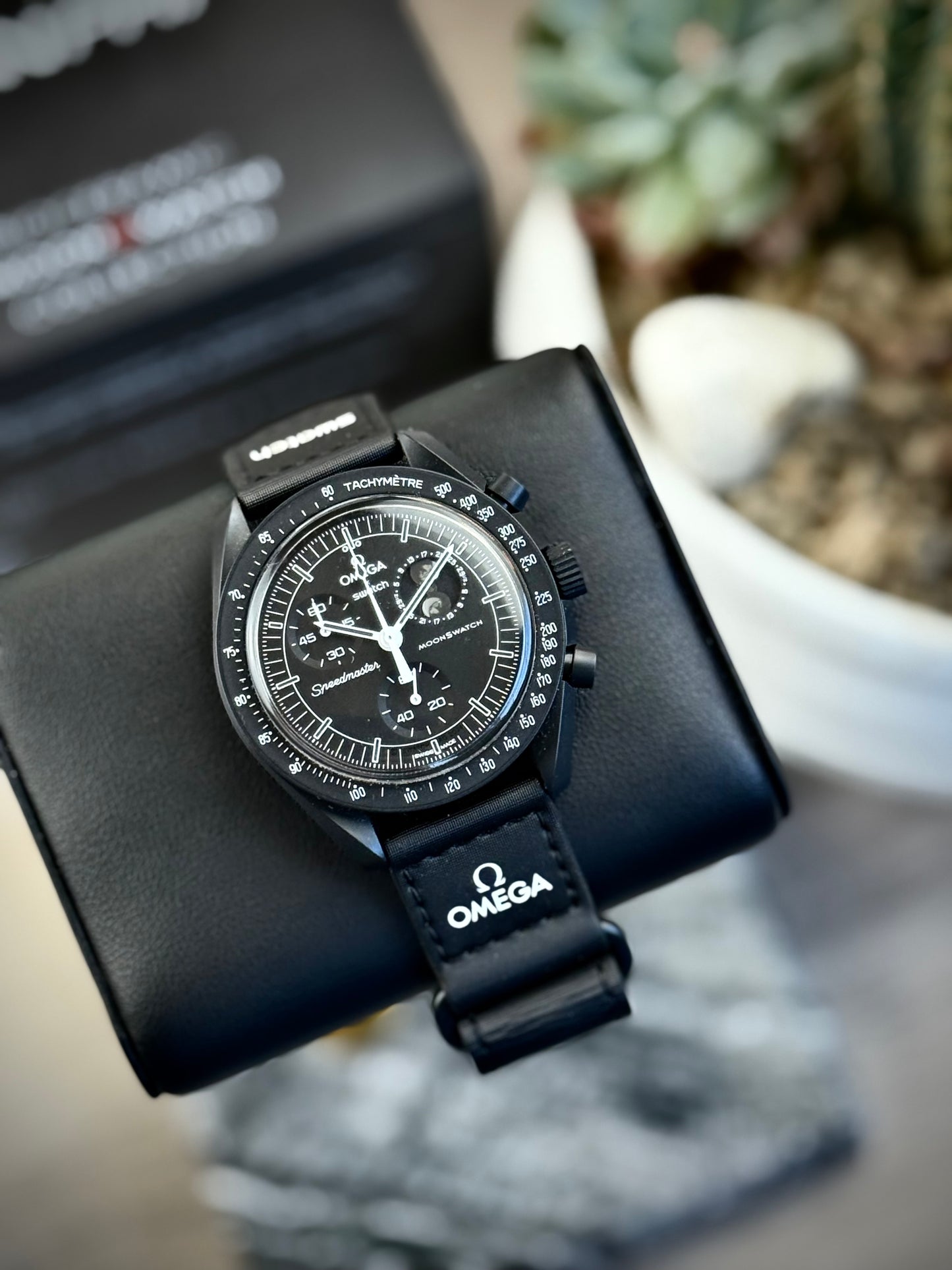Omega MoonSwatch Snoopy