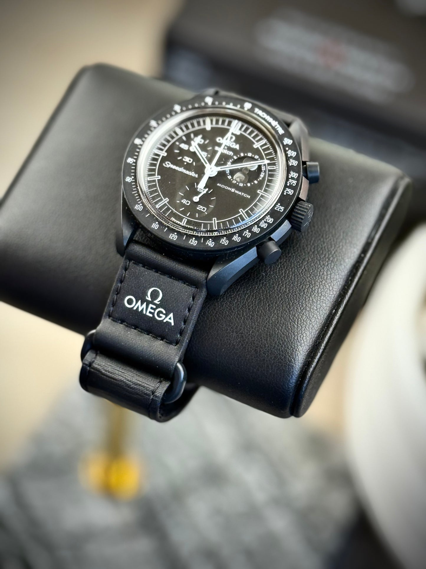 Omega MoonSwatch Snoopy