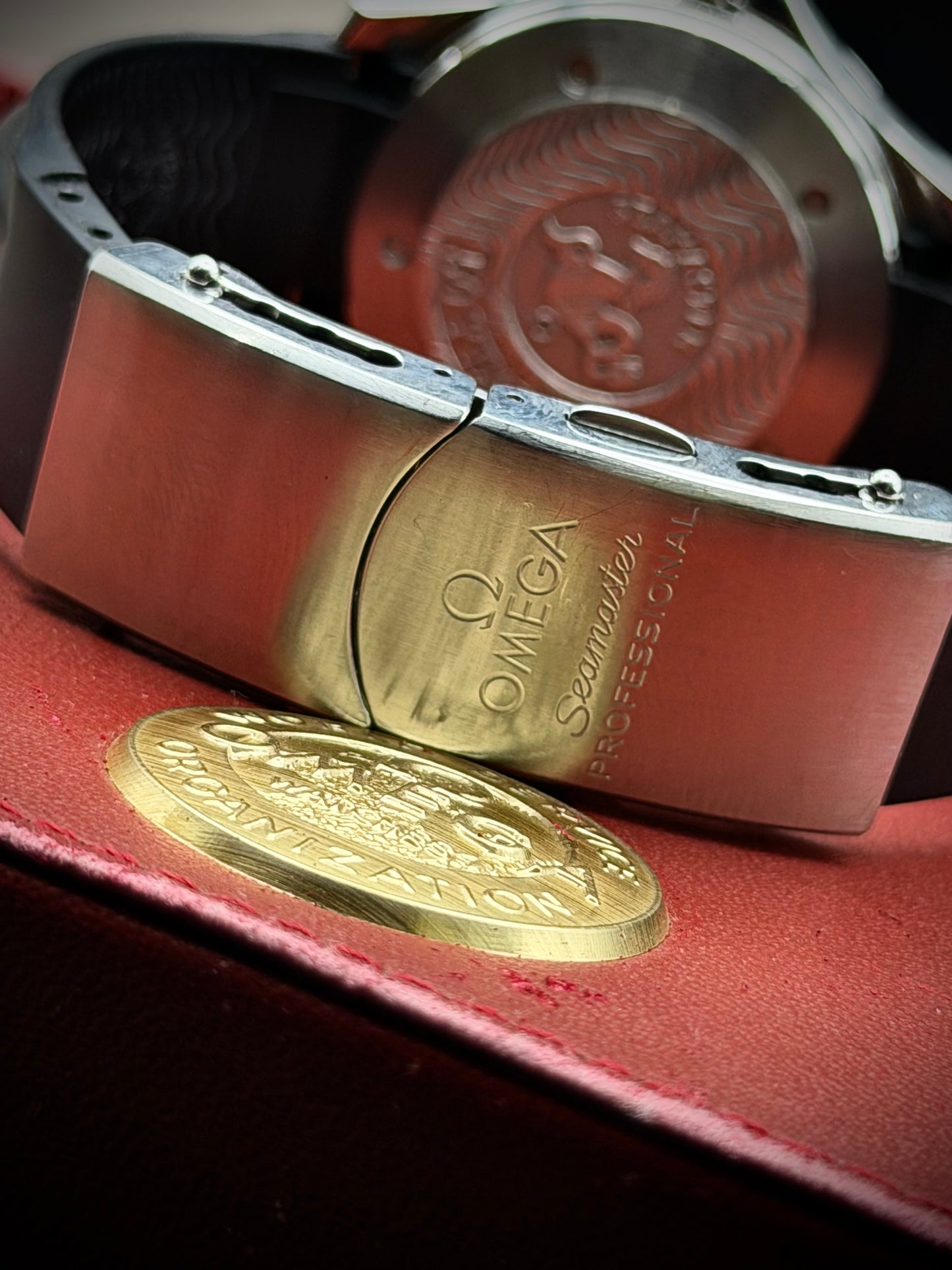 Omega Seamaster GMT