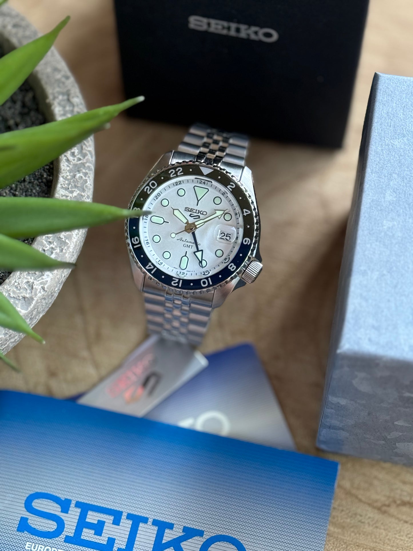 Seiko 5 Sport GMT