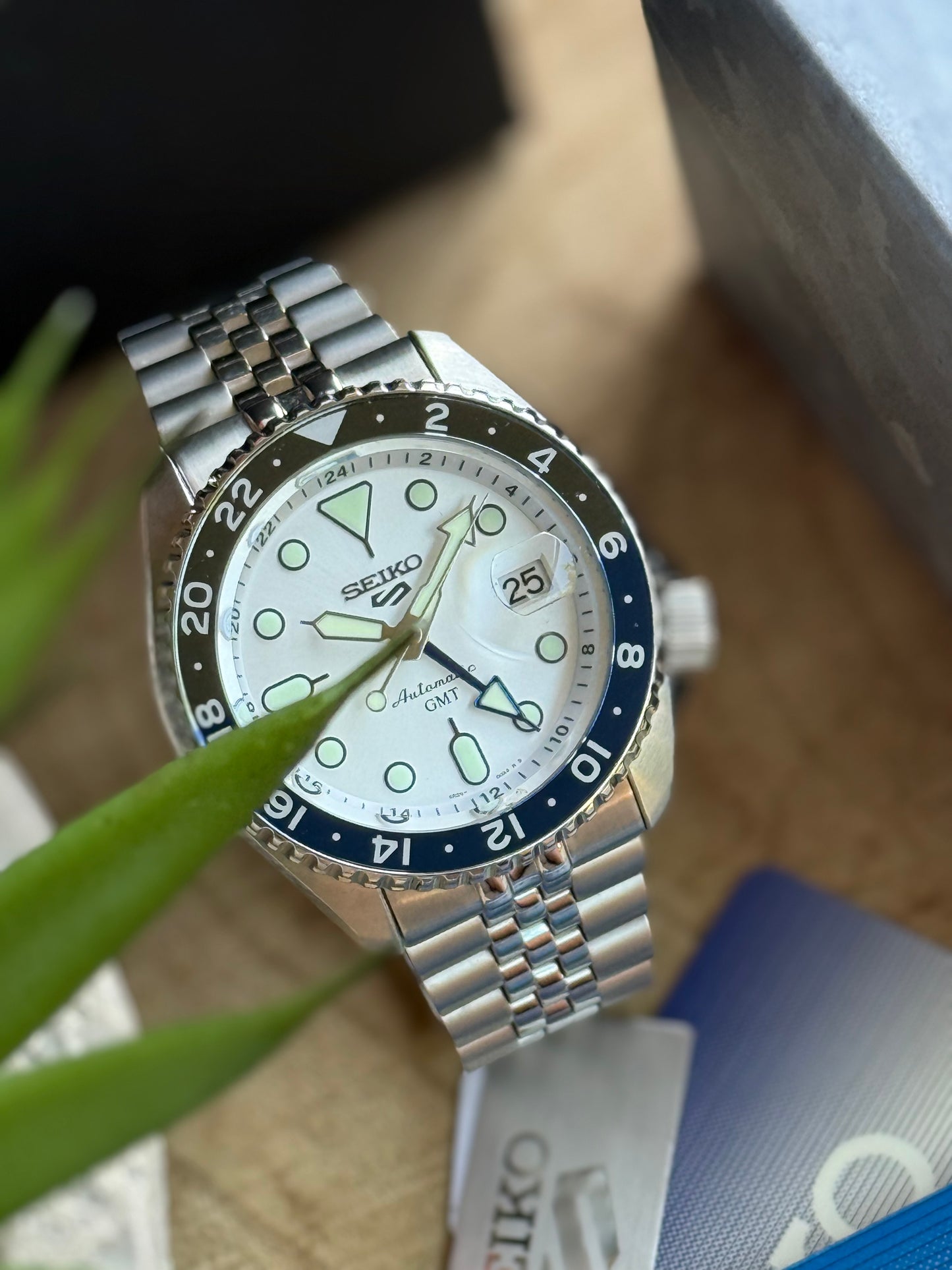 Seiko 5 Sport GMT