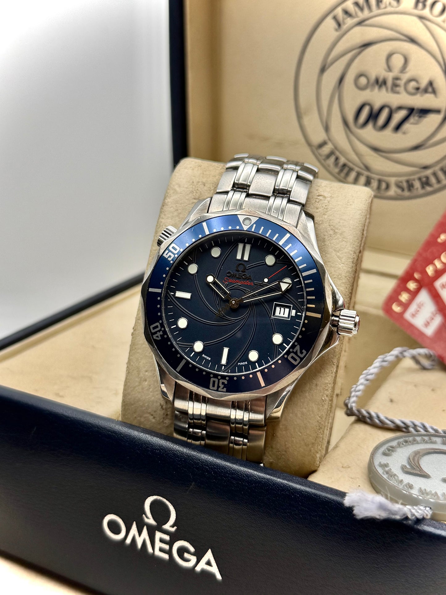 Omega Seamaster James Bond