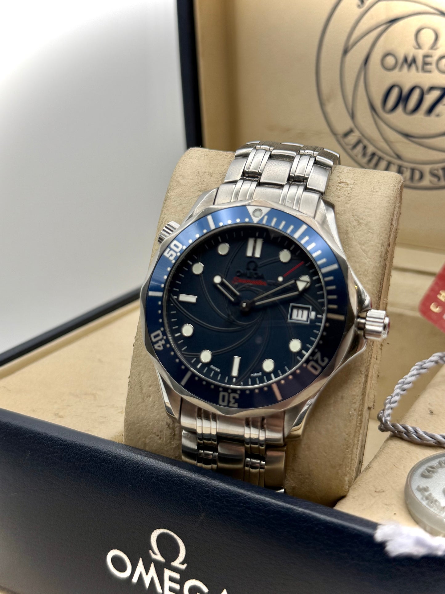 Omega Seamaster James Bond