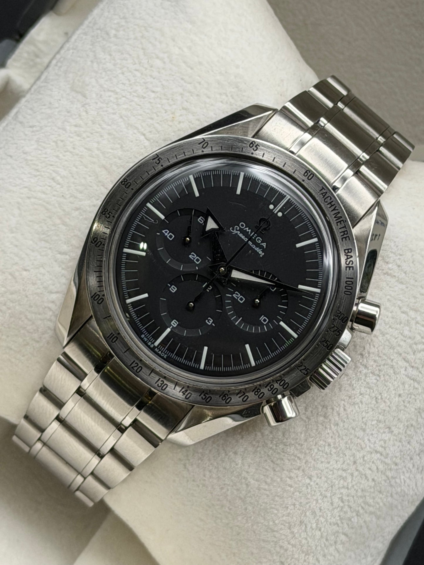 Omega Broad Arrow