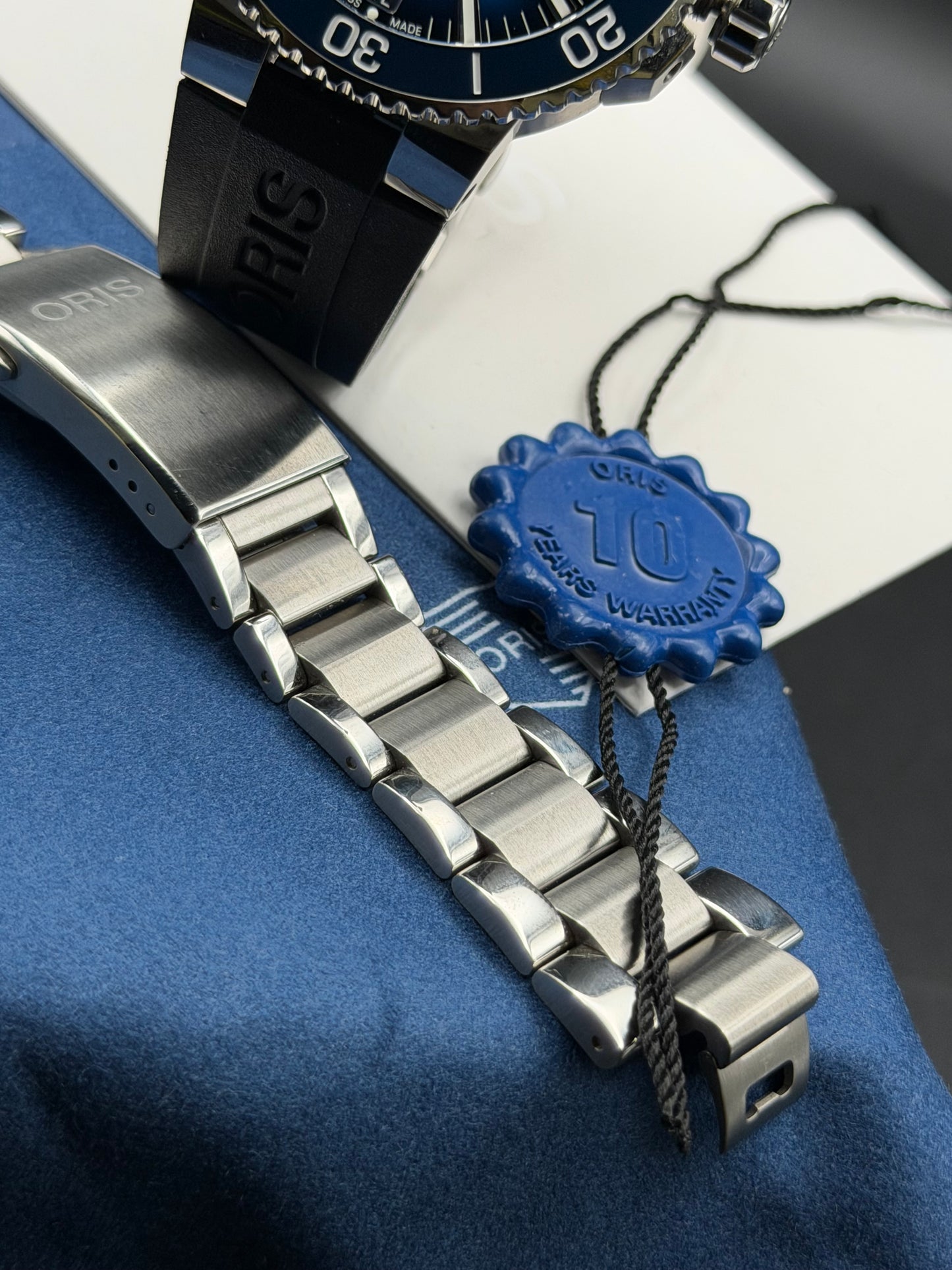 Oris Aquis Date 43.5 Calibre 400
