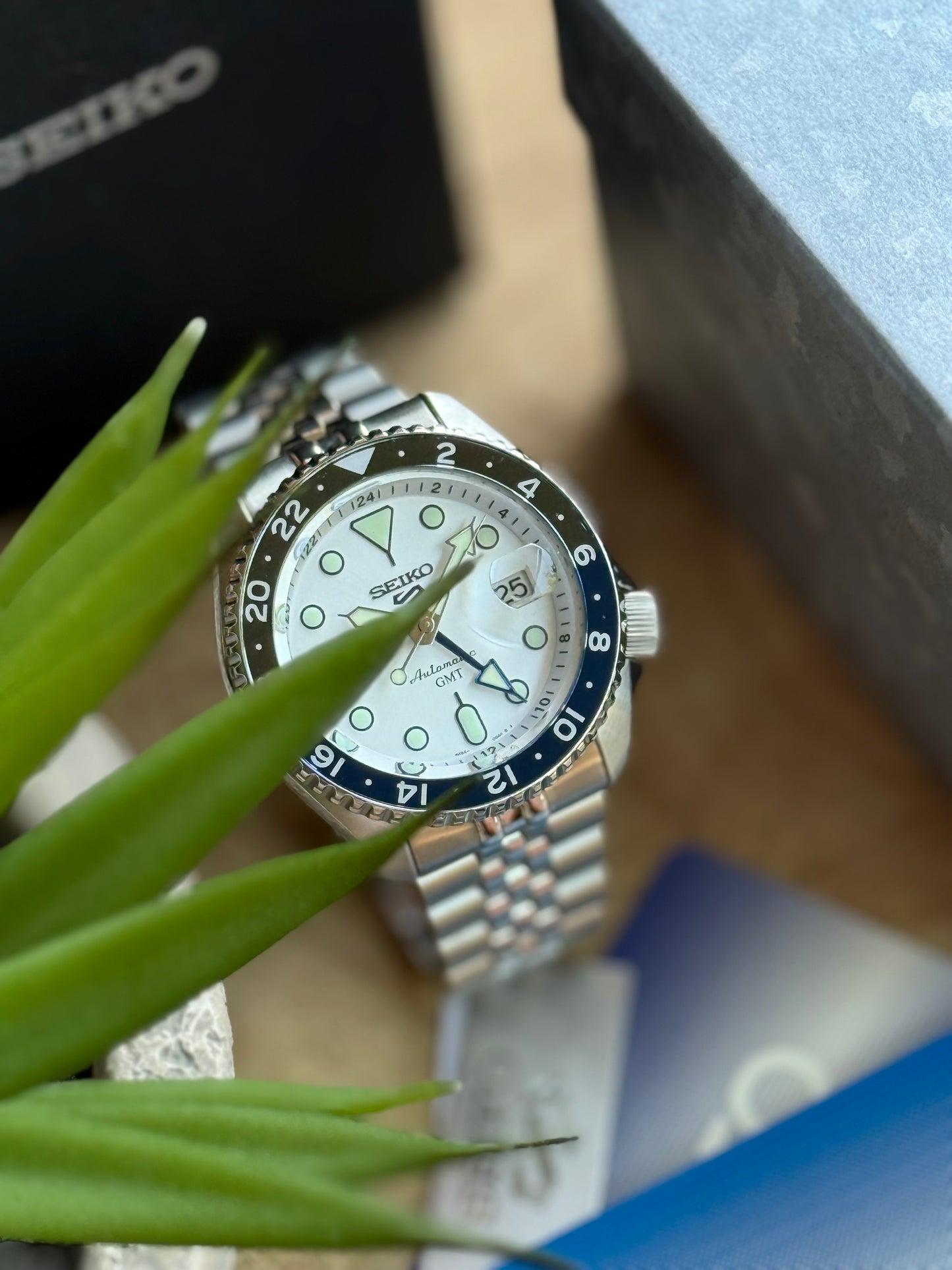 Seiko 5 Sport GMT