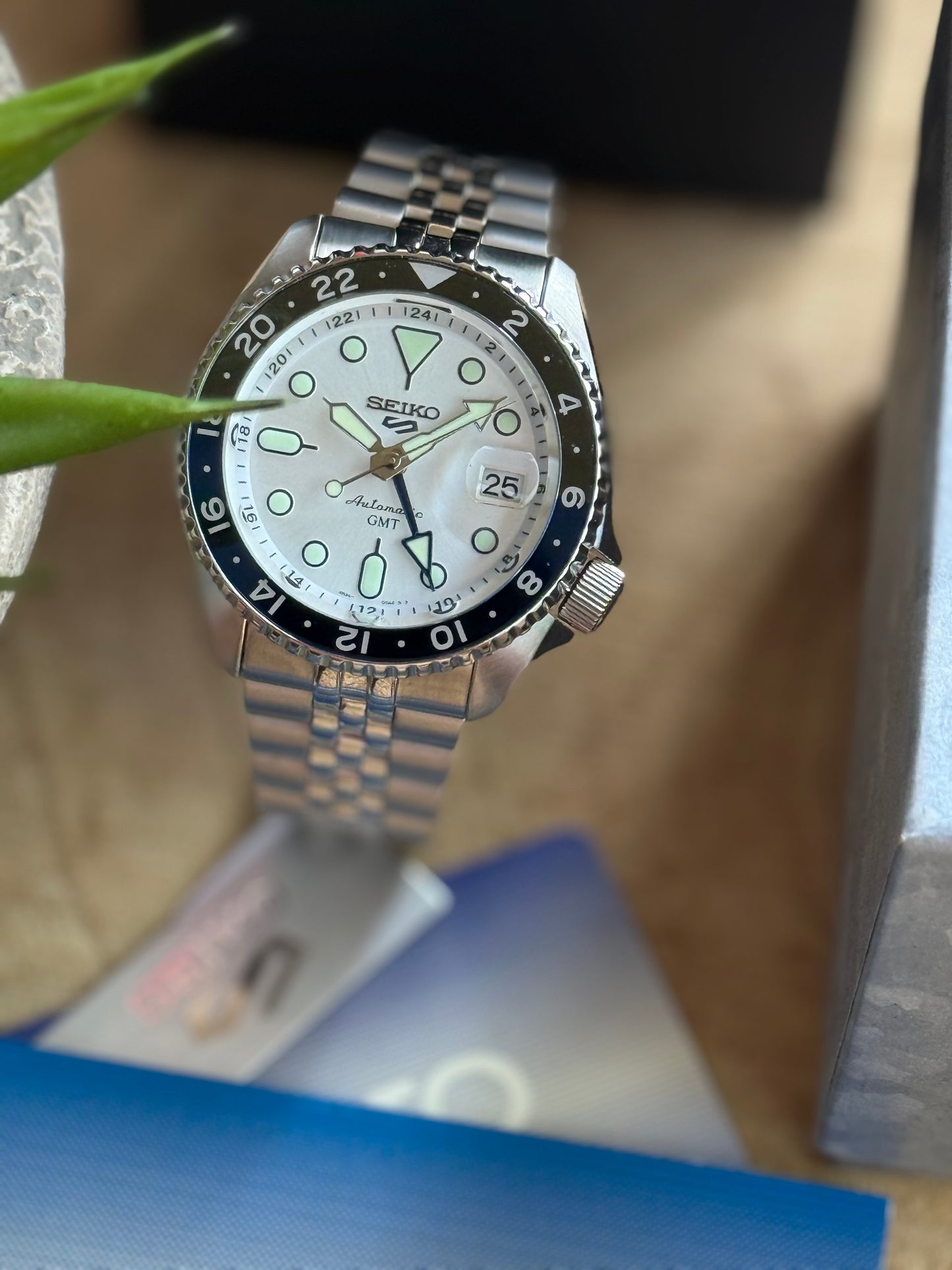 Seiko 5 Sport GMT
