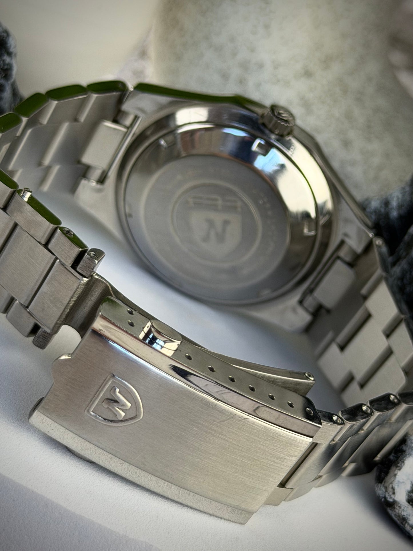 Nivada F77 (Vintage)