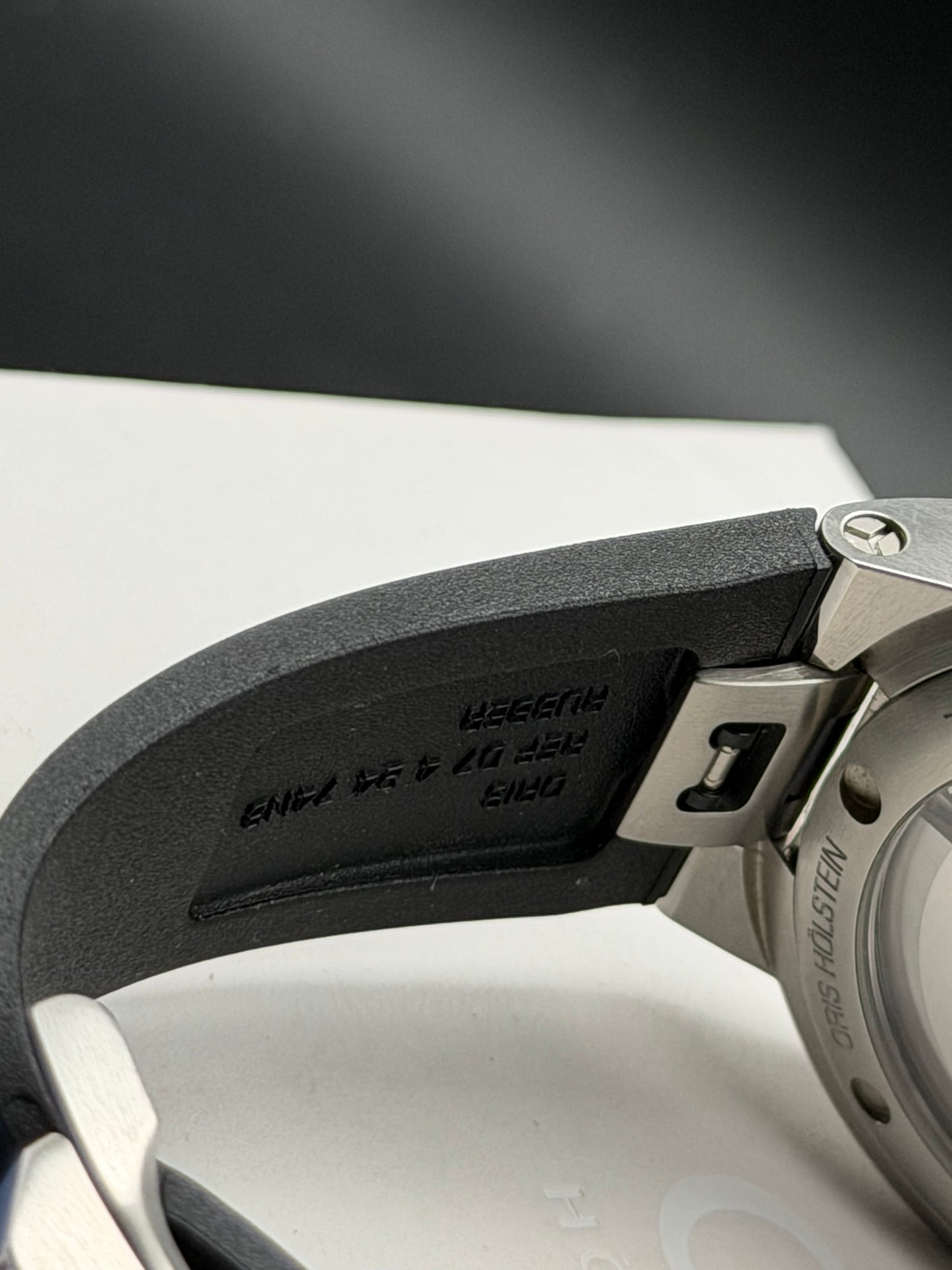 Oris Aquis Date 43.5 Calibre 400