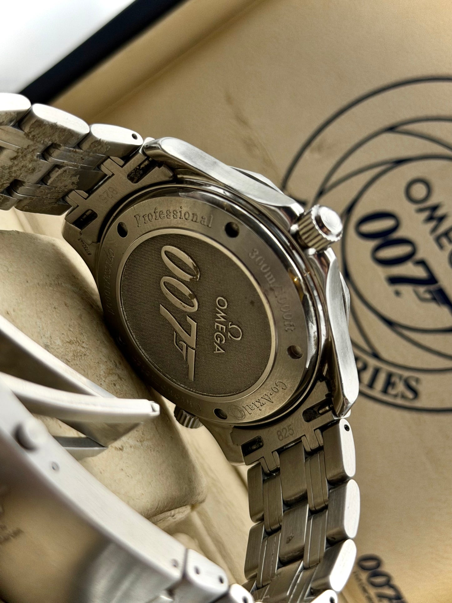 Omega Seamaster James Bond