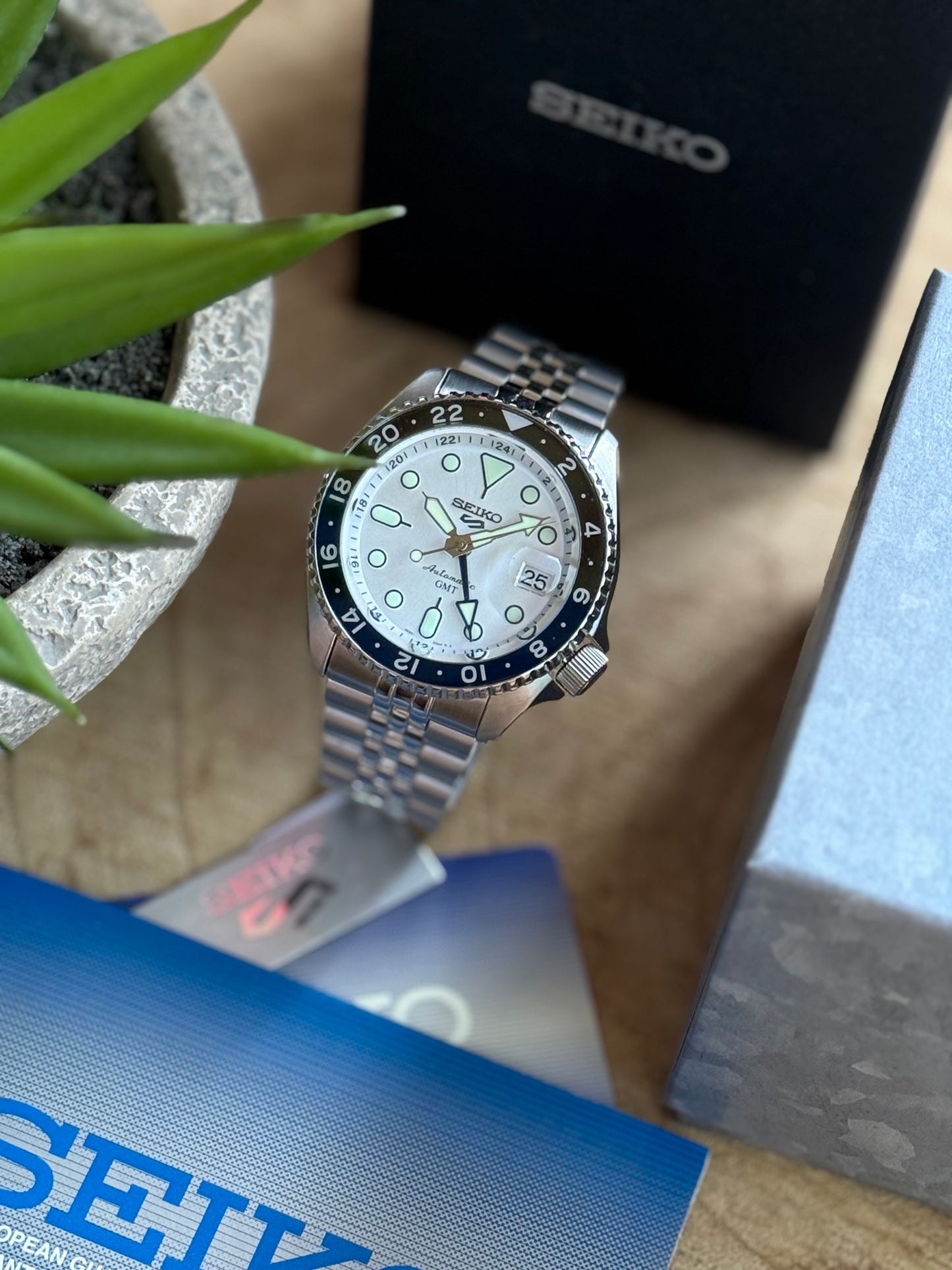 Seiko 5 Sport GMT