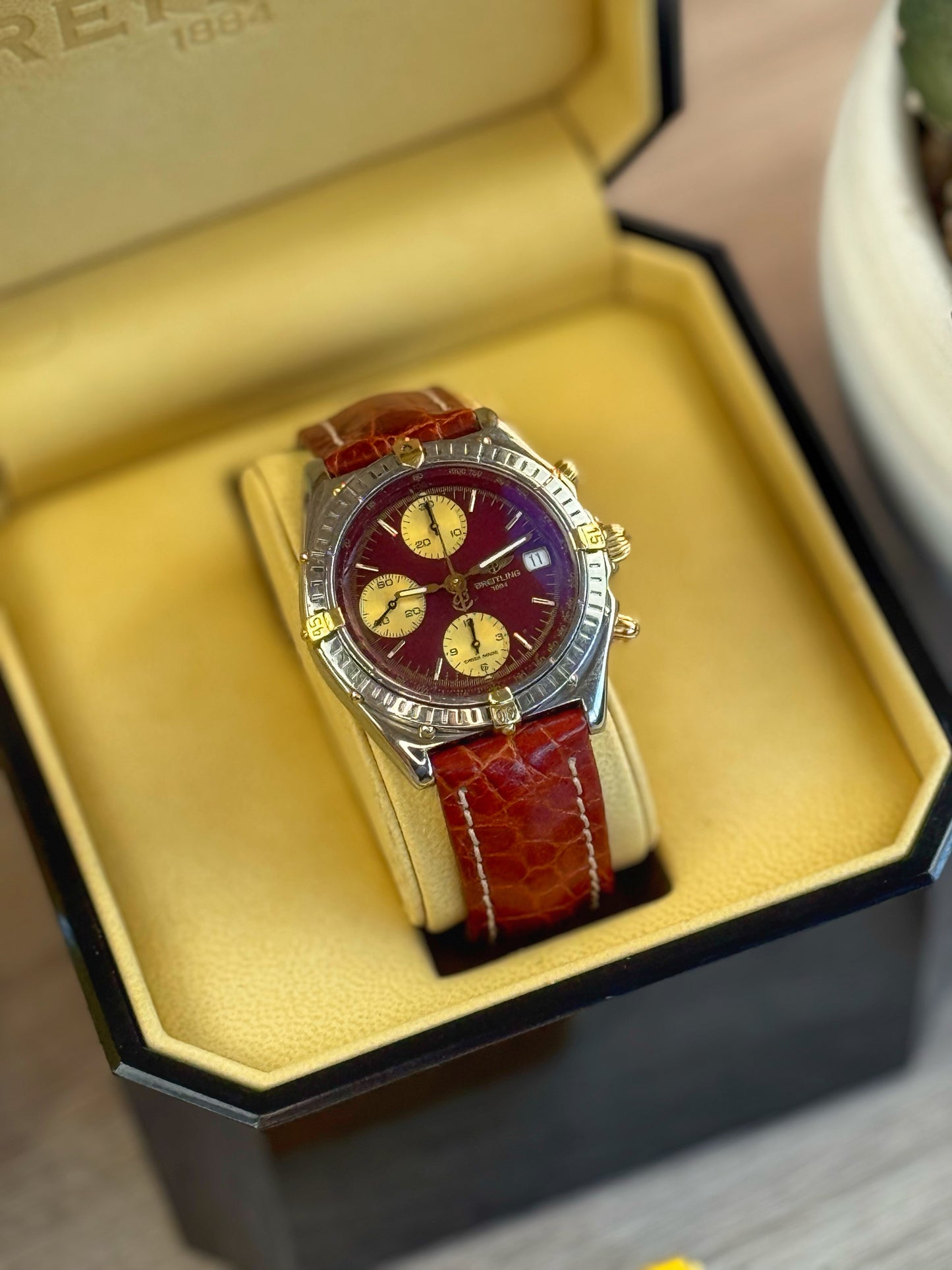 Breitling Chronomat Burgundi B13048