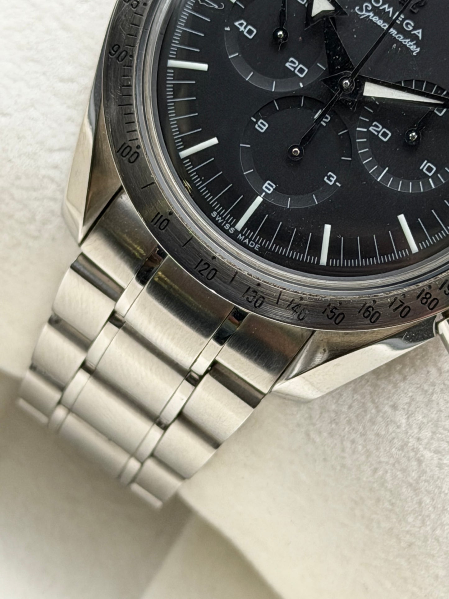Omega Broad Arrow