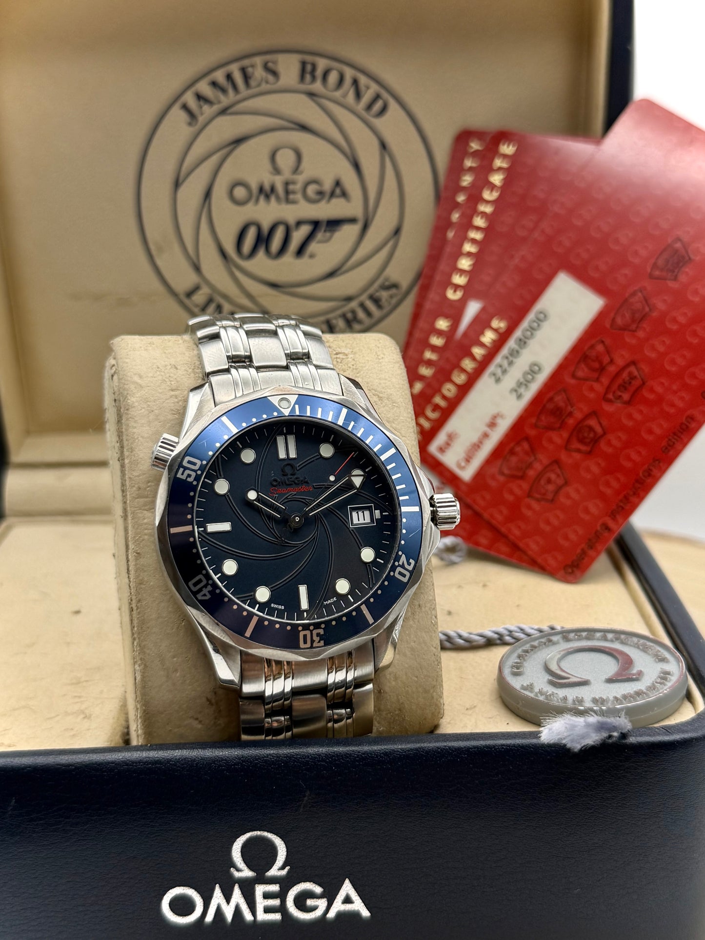 Omega Seamaster James Bond