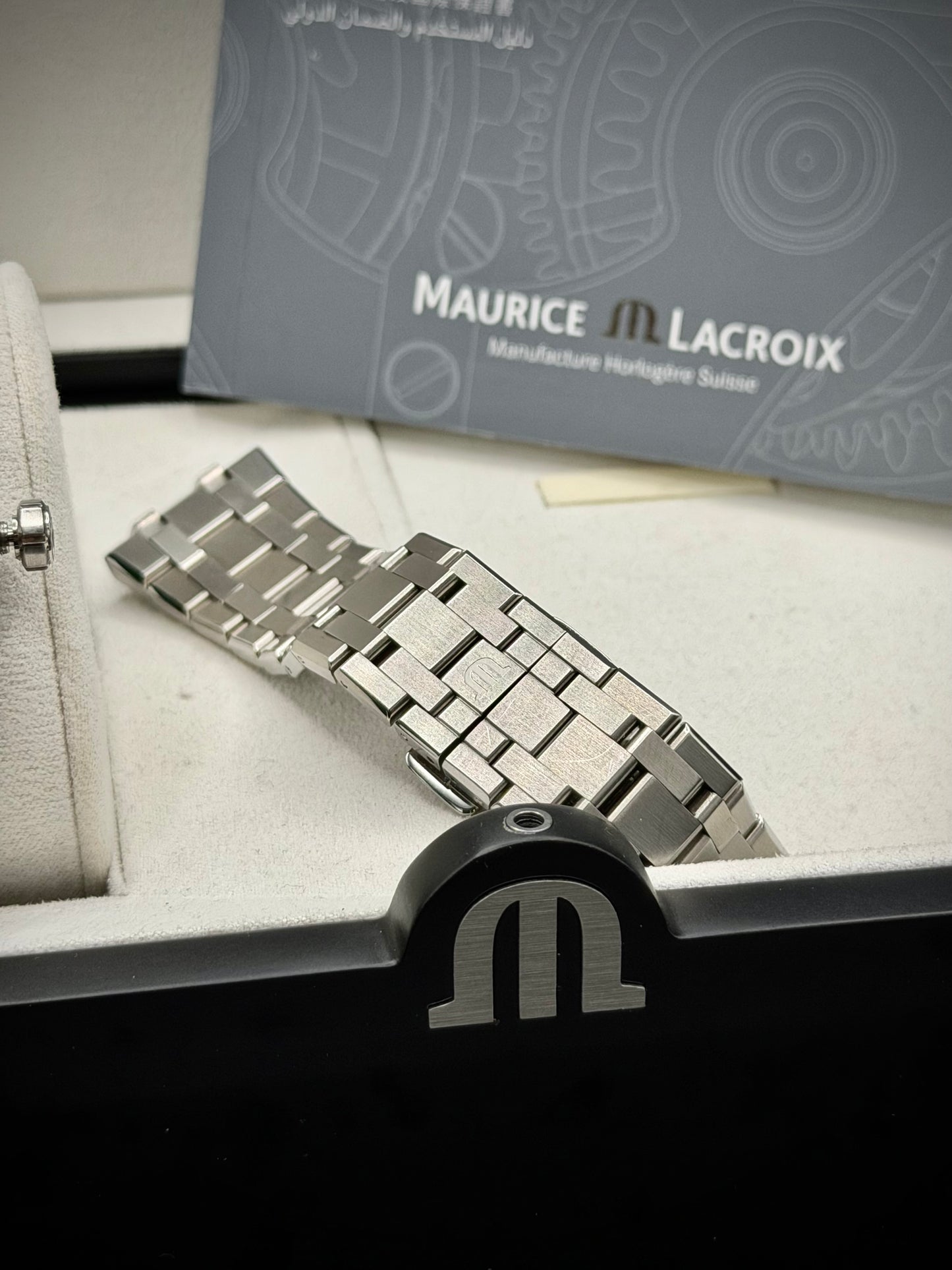 Maurice Lacroix Aikon 39 mm