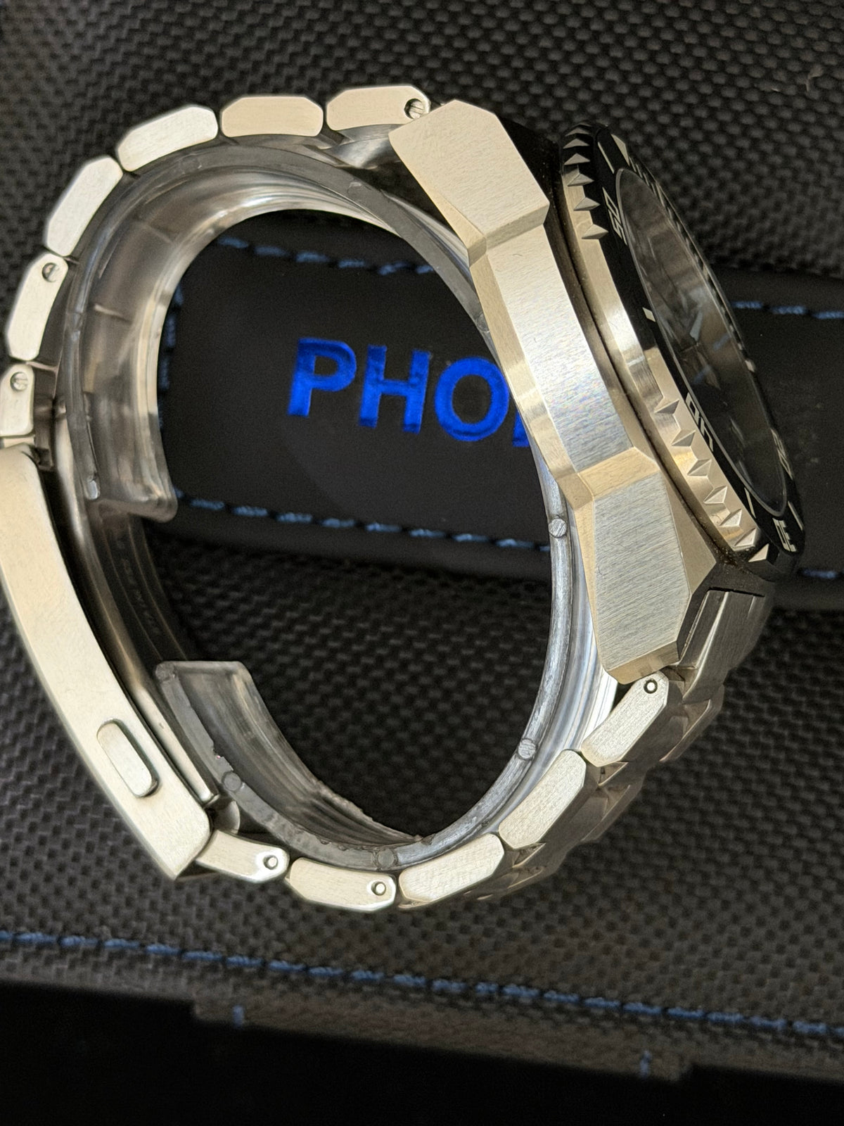 Phoibos Leviathan