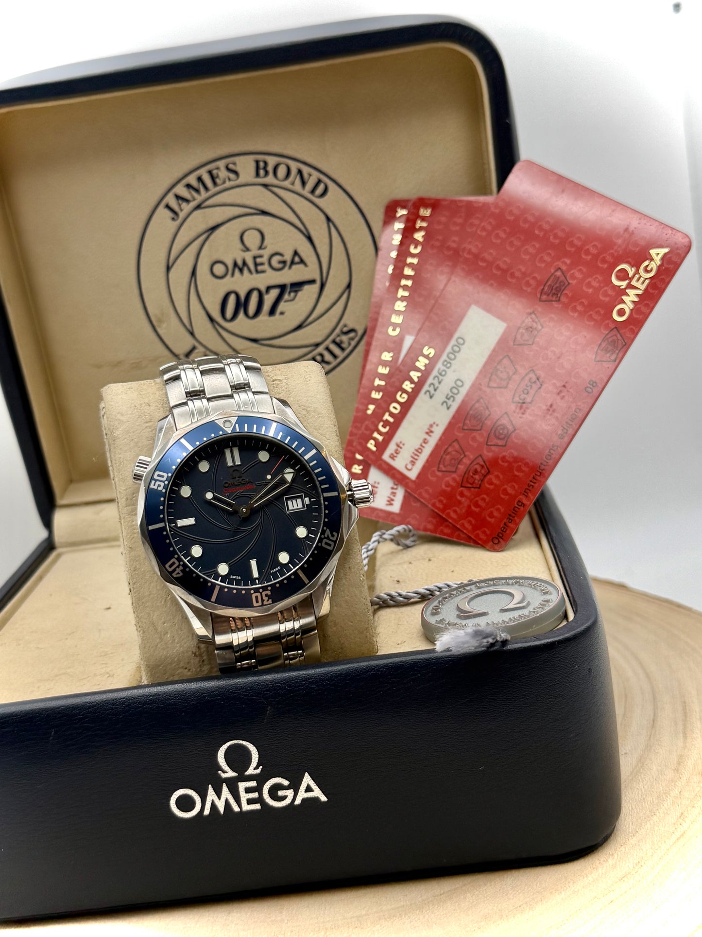Omega Seamaster James Bond