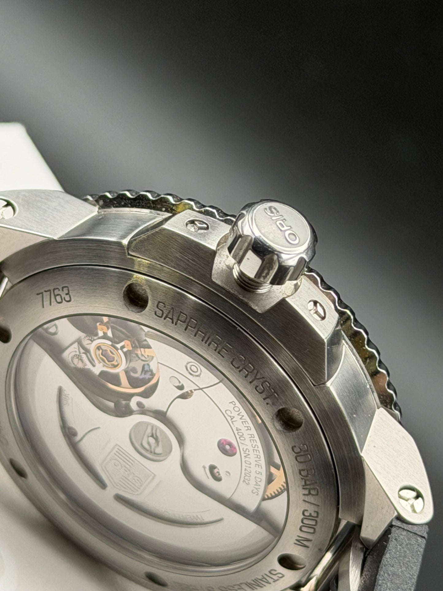 Oris Aquis Date 43.5 Calibre 400