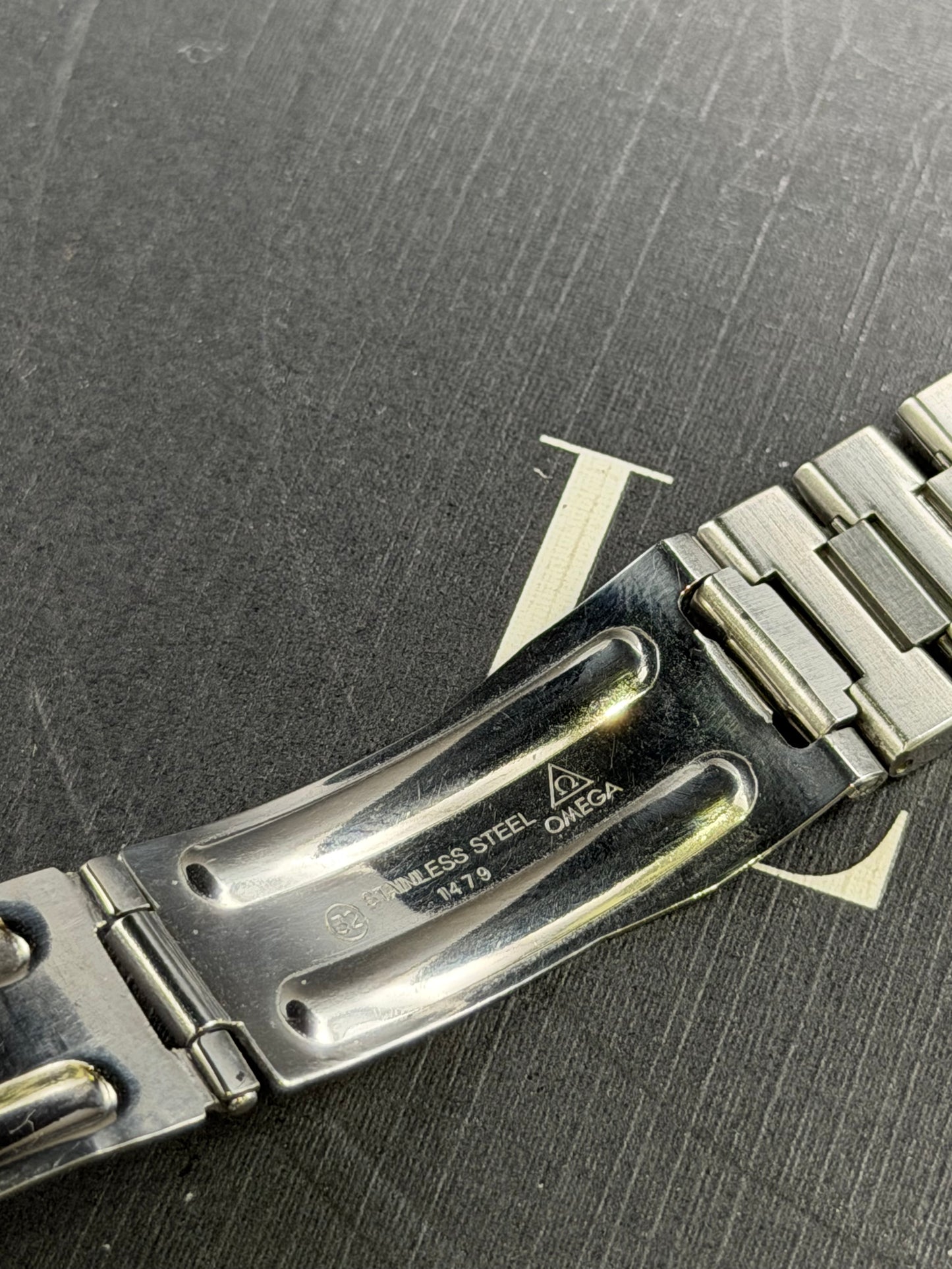 Omega Speedmaster 145.022 blu bezel