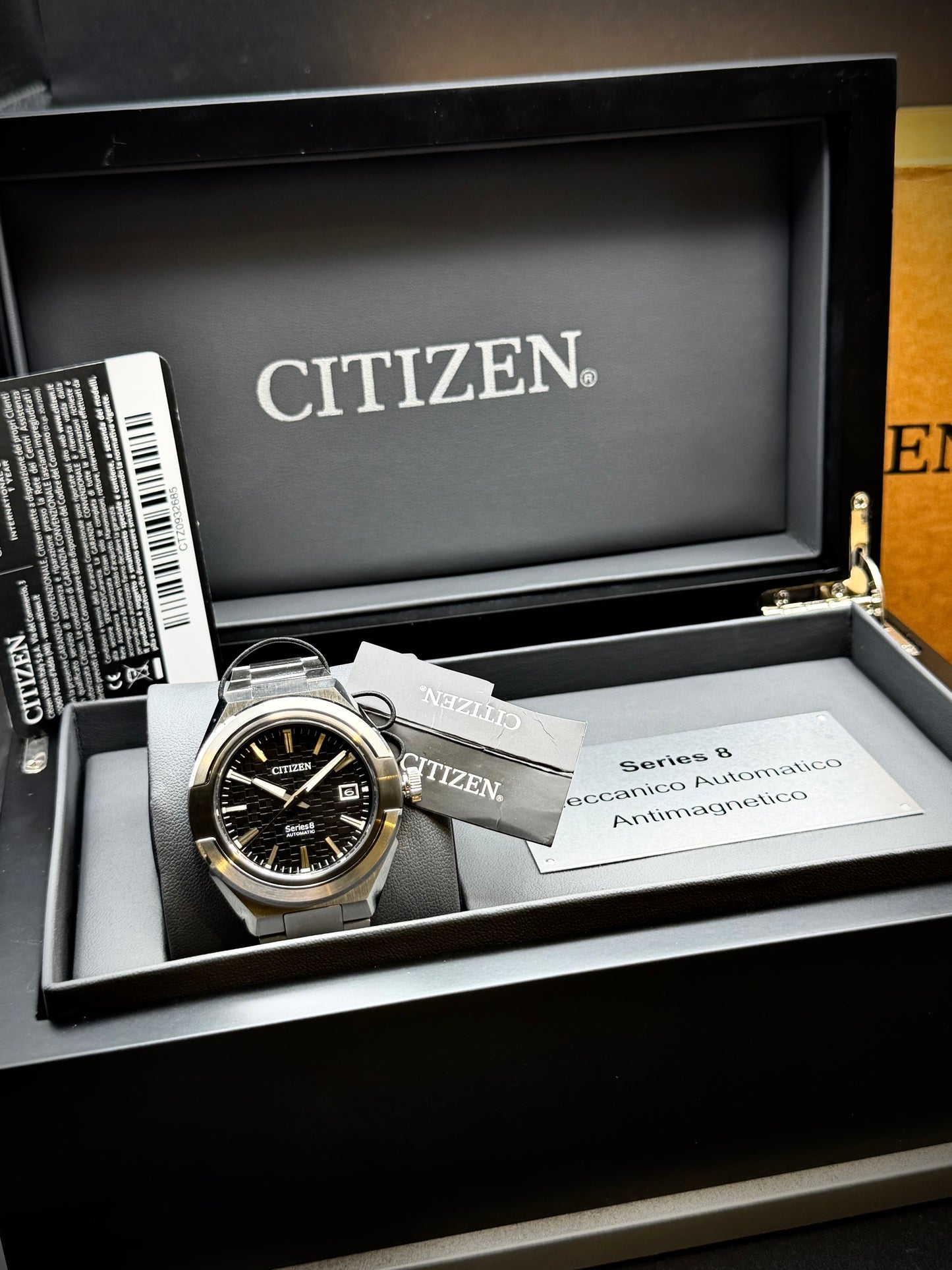 Citizen Serie 8