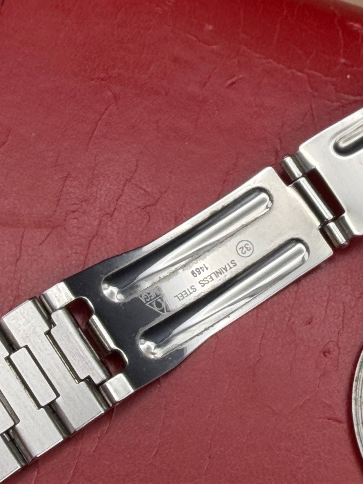 Omega Speedmaster Reduced “Albino”