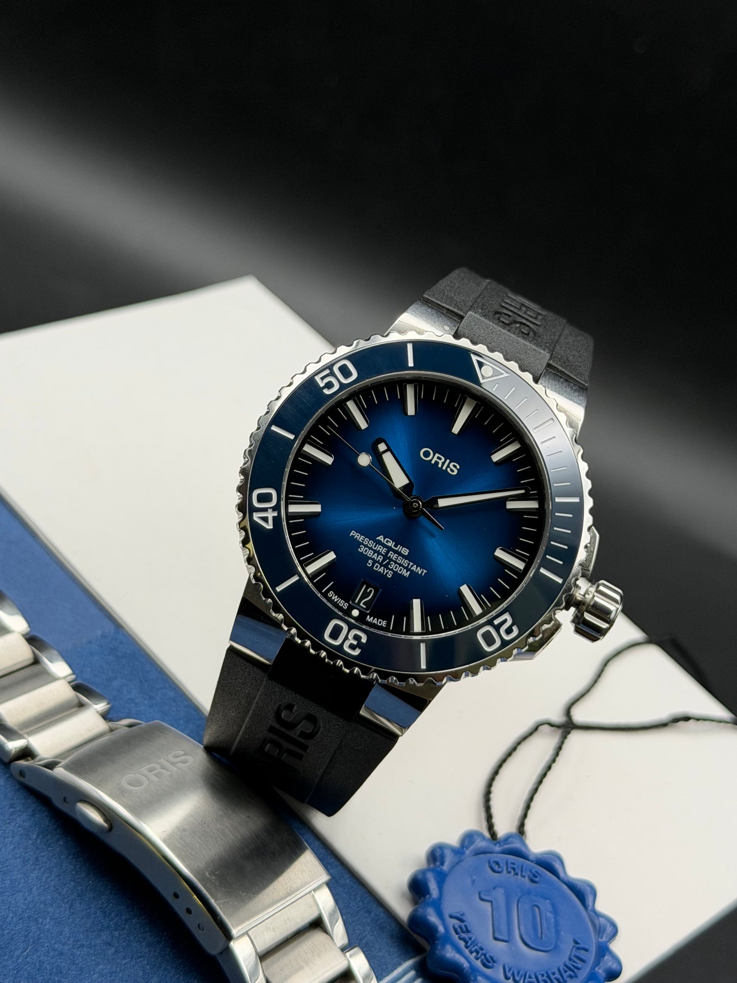 Oris Aquis Date 43.5 Calibre 400