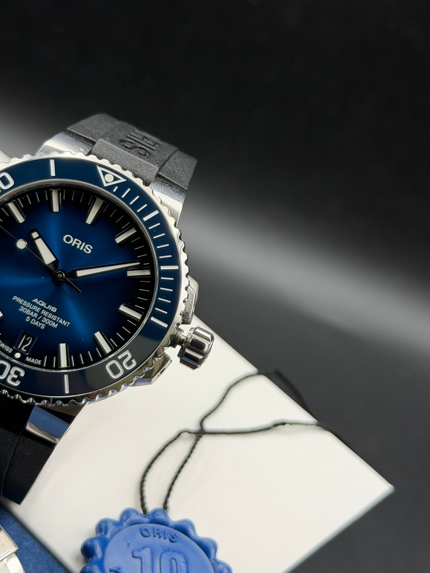 Oris Aquis Date 43.5 Calibre 400