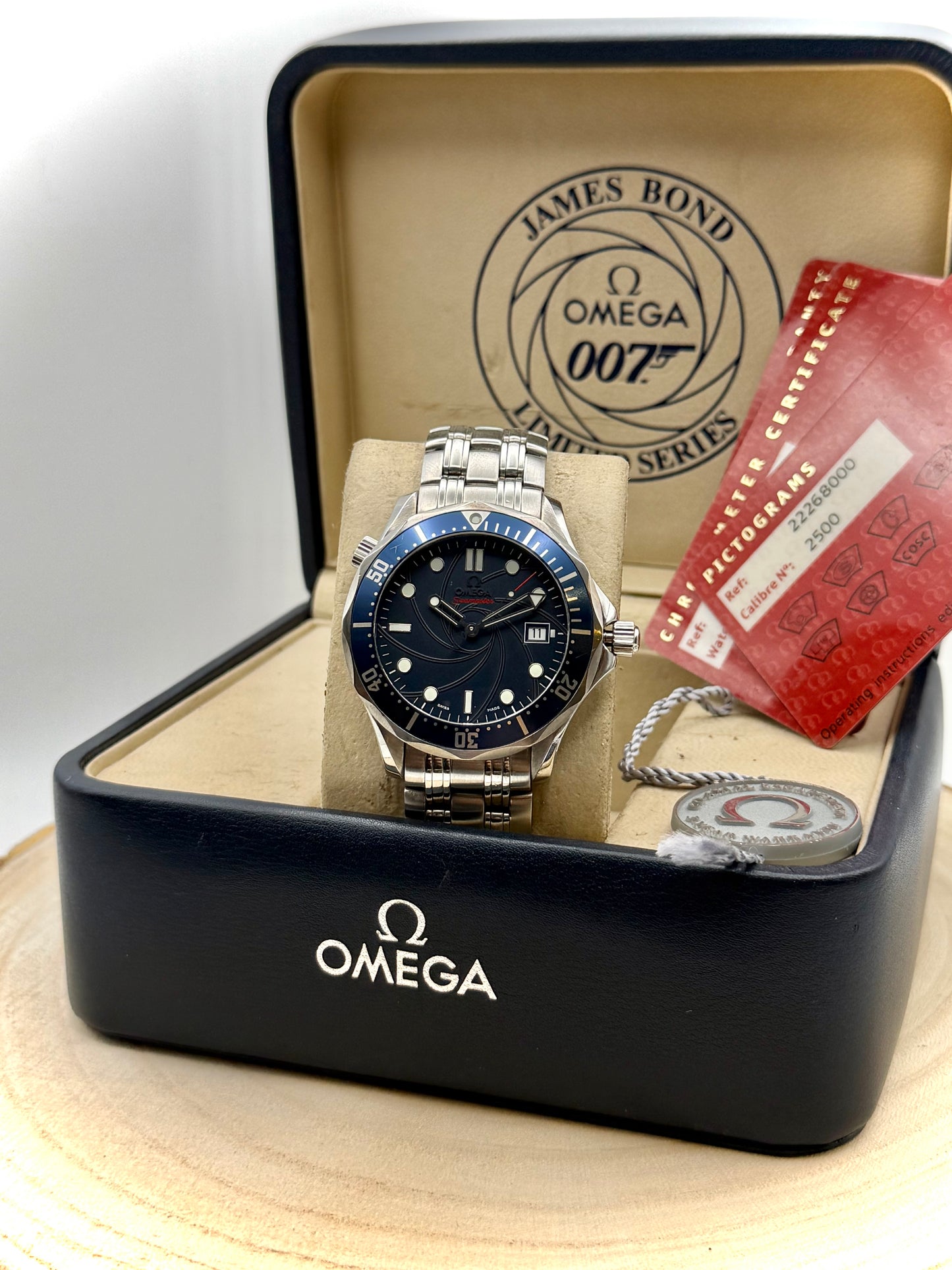 Omega Seamaster James Bond
