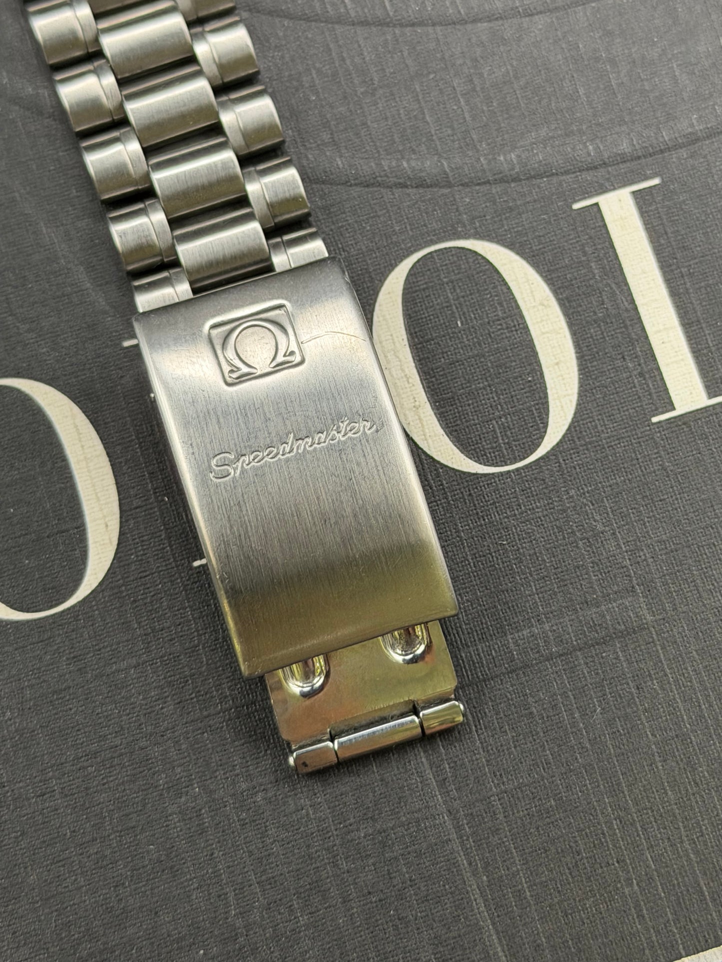 Omega Speedmaster 145.022 blu bezel