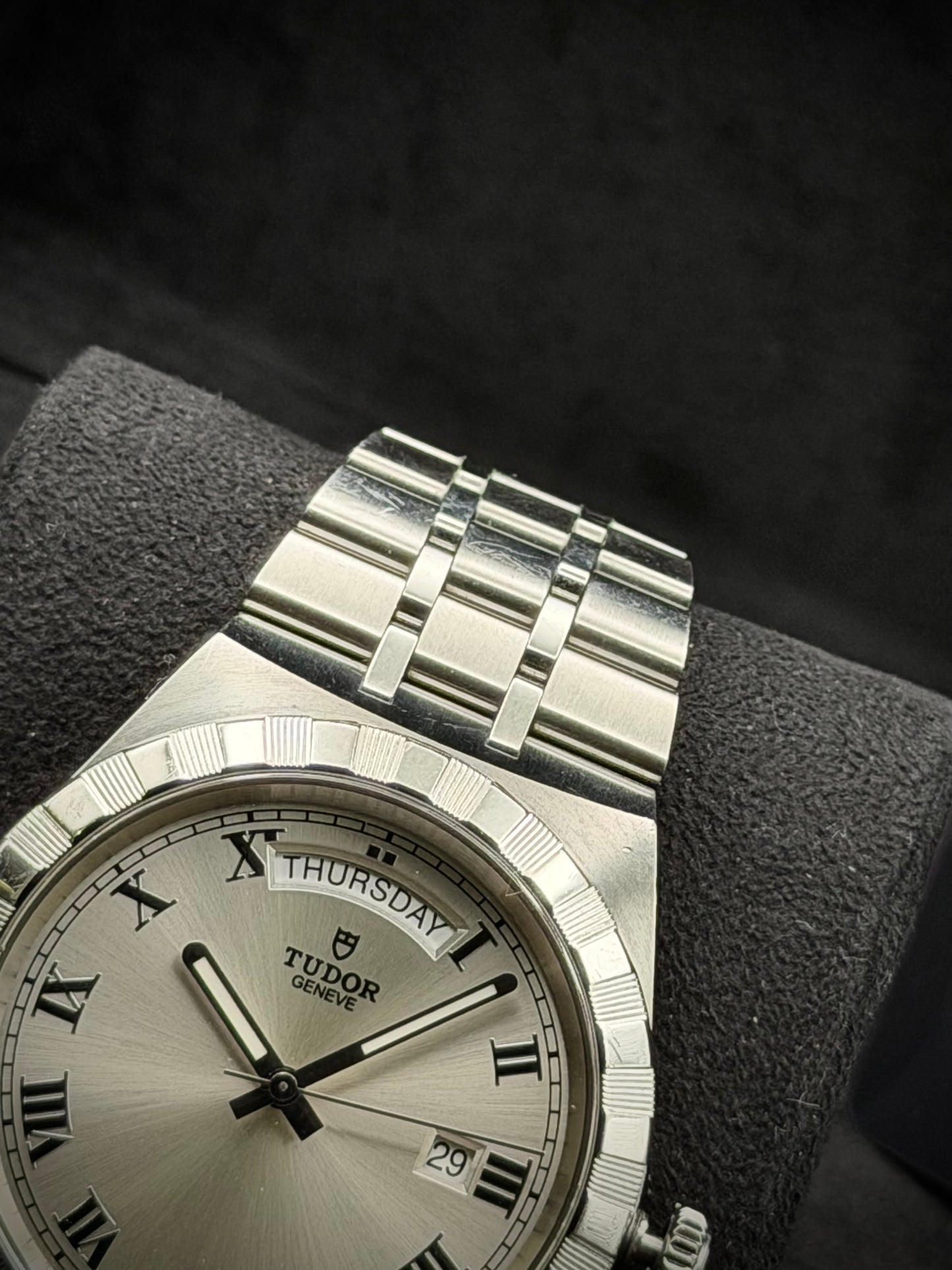 Tudor Royal day date
