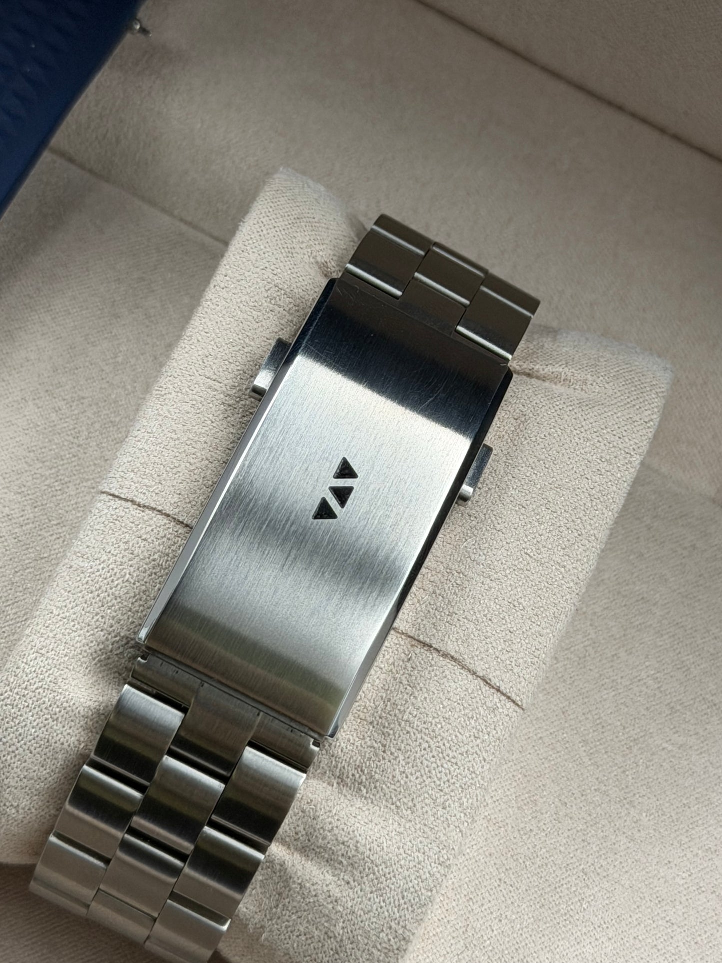 EK Watch