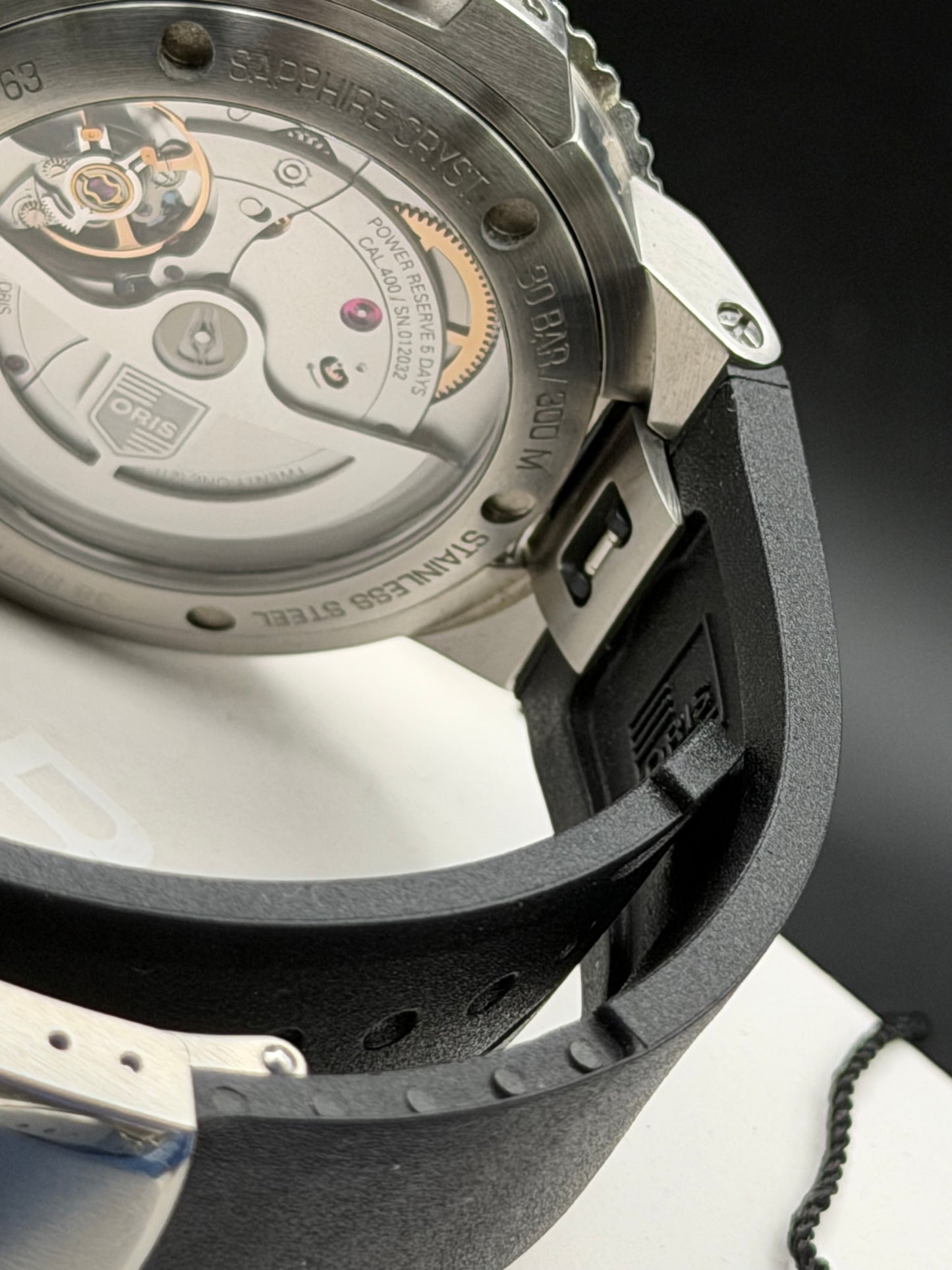 Oris Aquis Date 43.5 Calibre 400