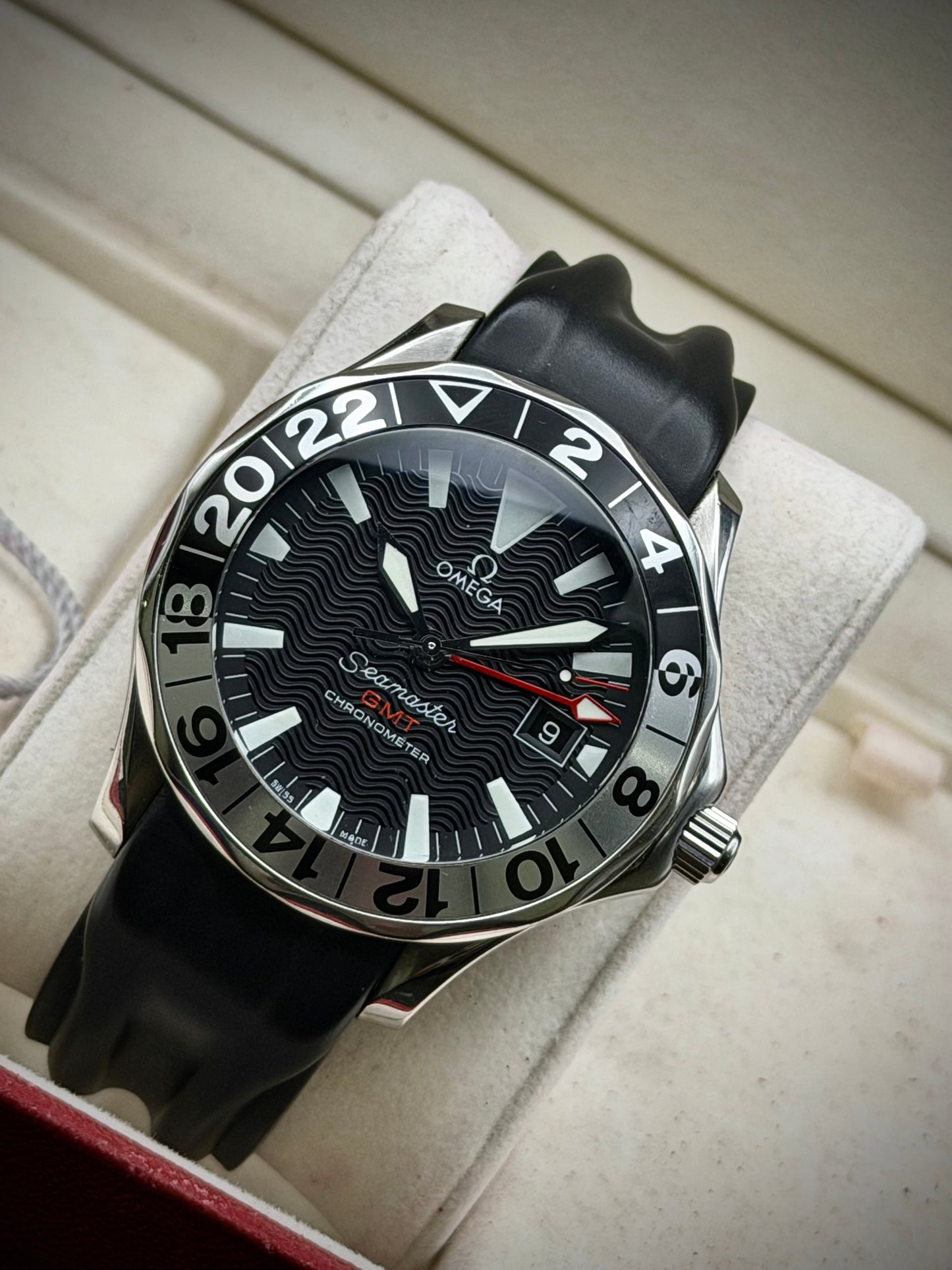 Omega Seamaster GMT