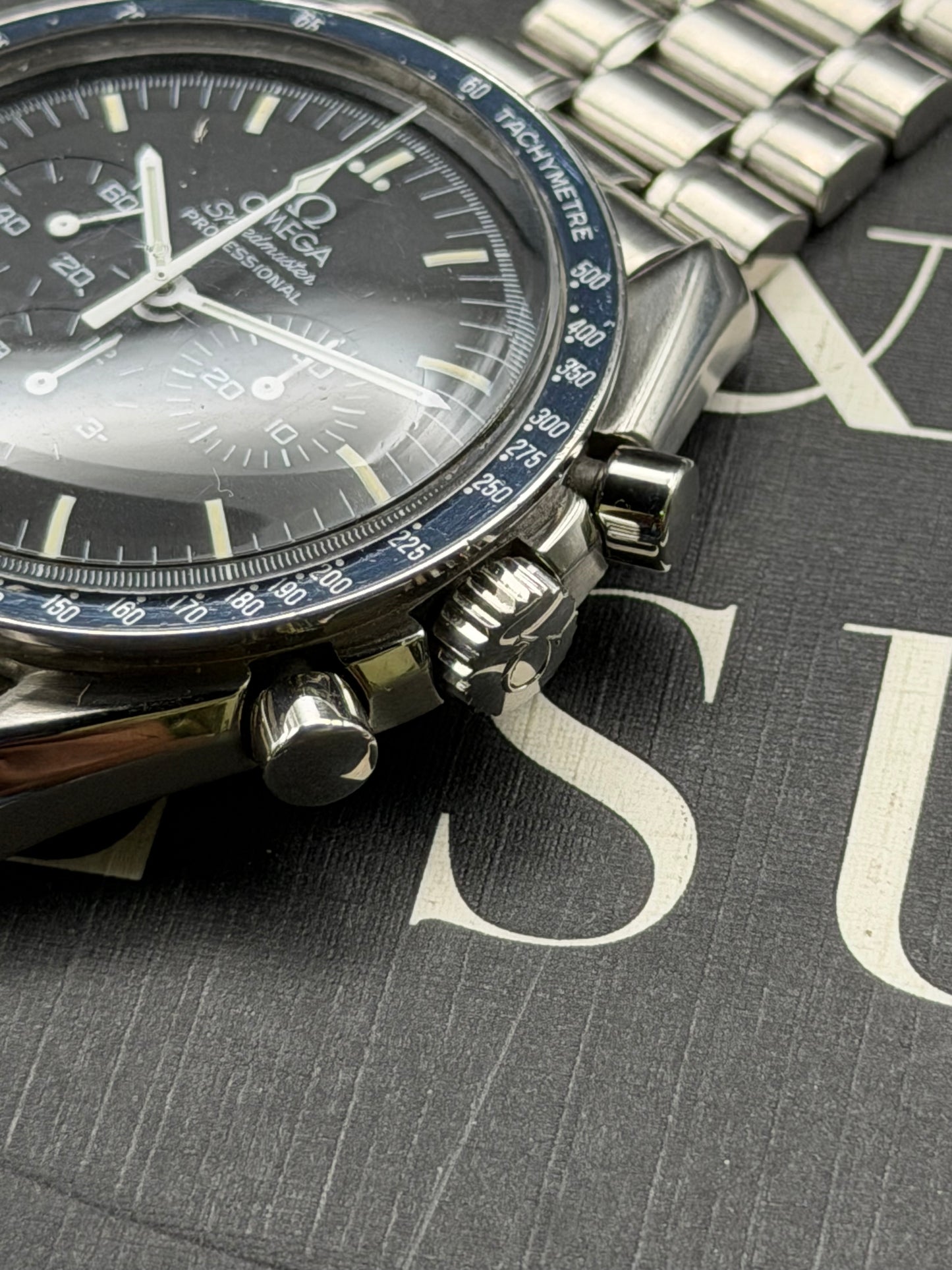 Omega Speedmaster 145.022 blu bezel