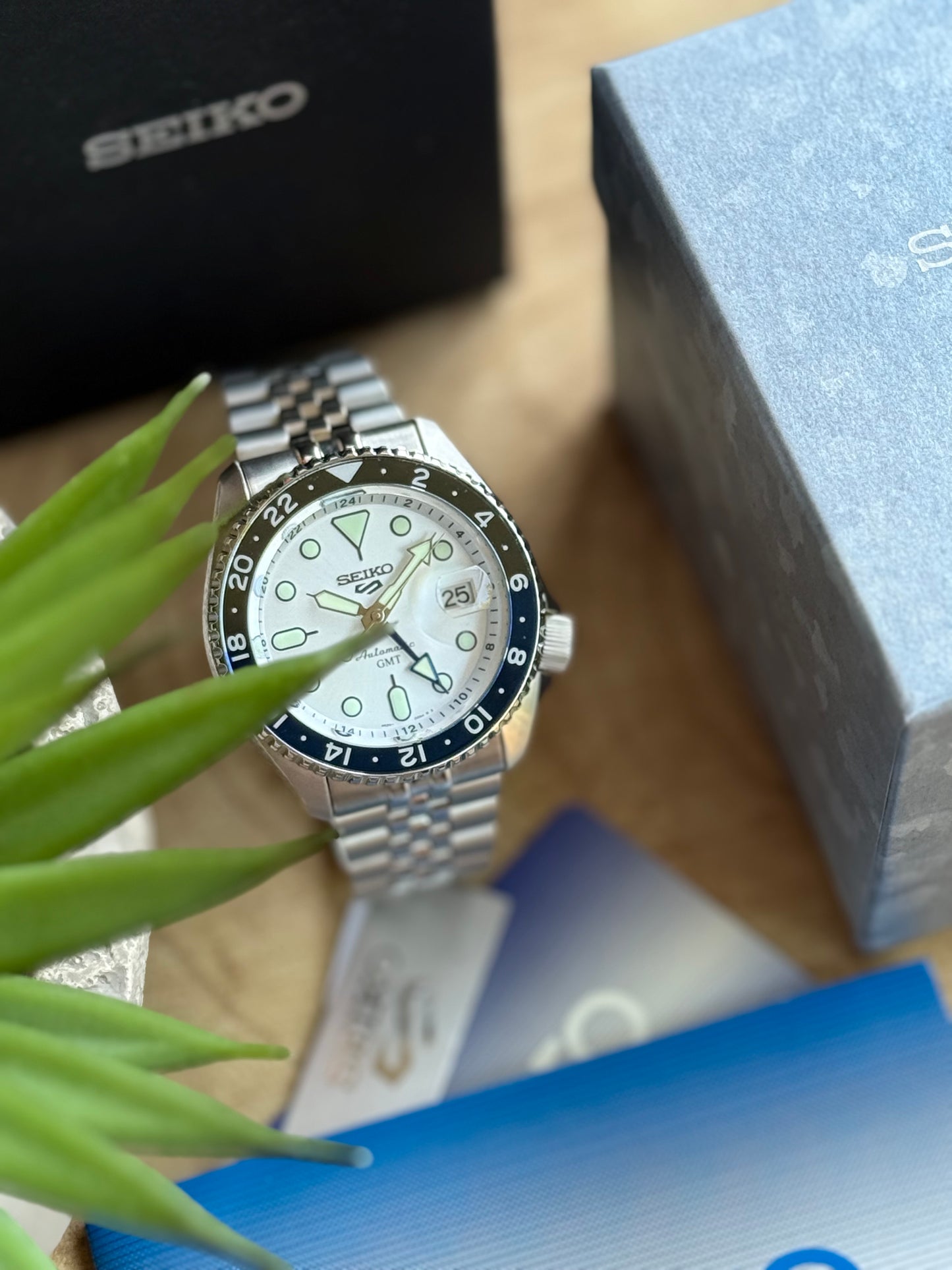 Seiko 5 Sport GMT