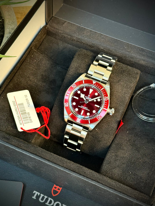 Tudor Black Bay 58 Burgundi