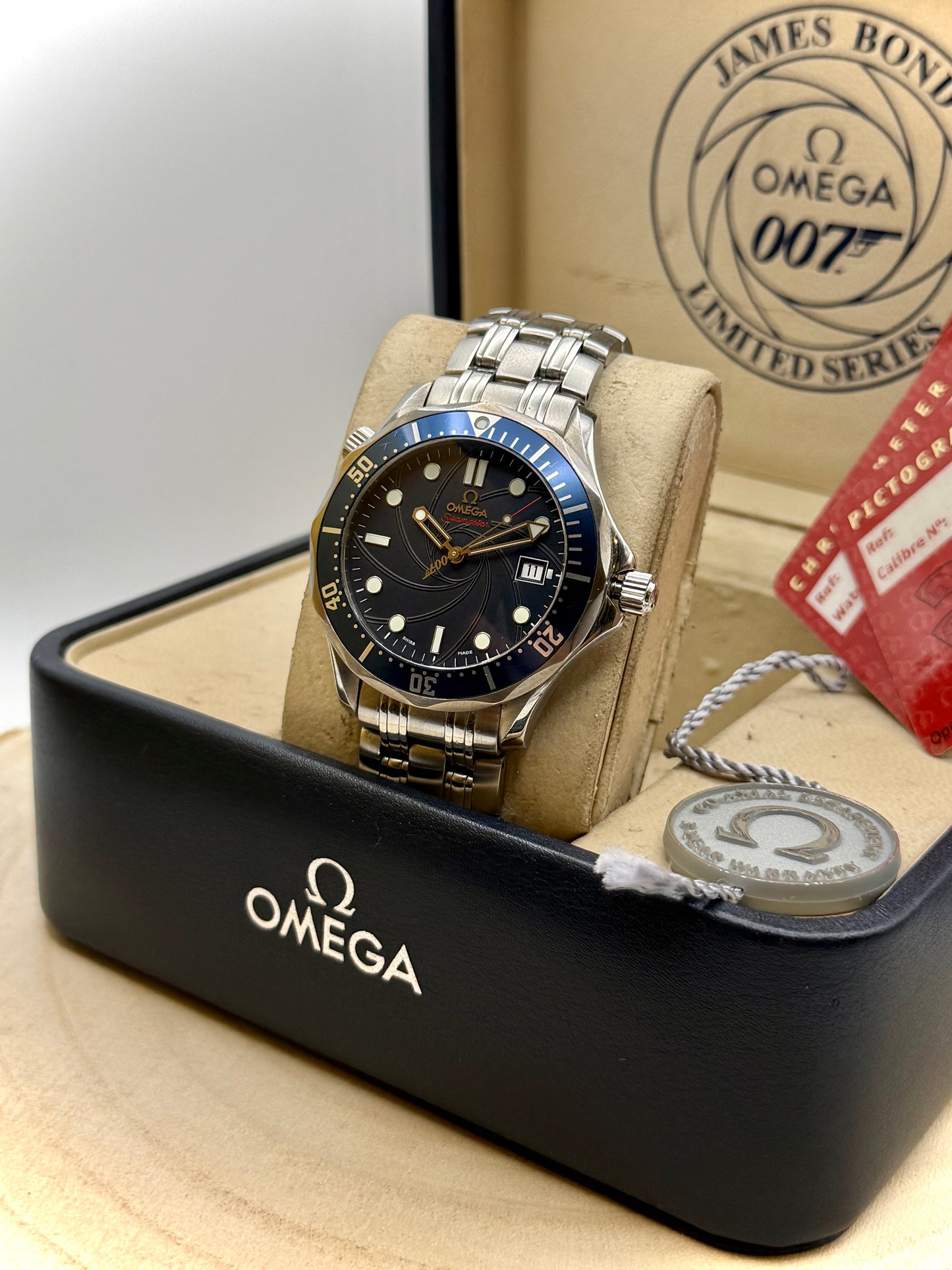 Omega Seamaster James Bond